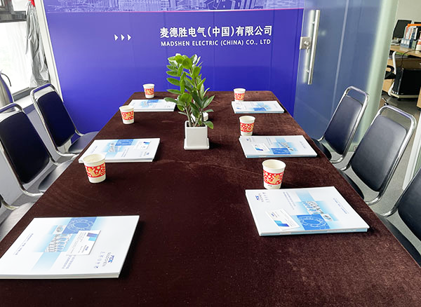 水蜜桃网站免费视频会议室.png